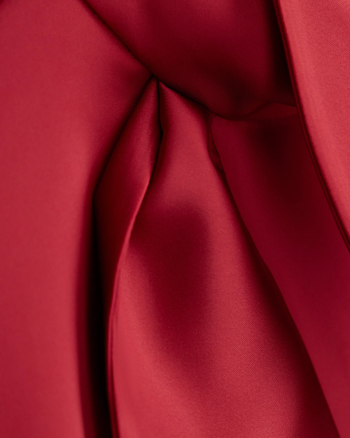 Unlined shirt in techno twill with back zipper and hook