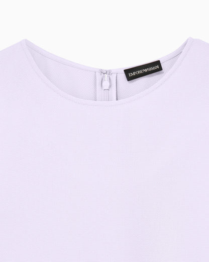 Textured sleeveless top with round neckline and back zip