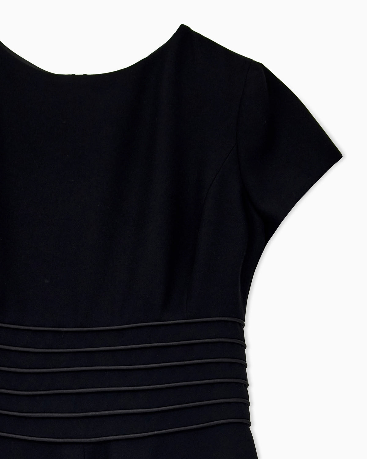 Dress in techno cady with a pleated waist and short sleeves