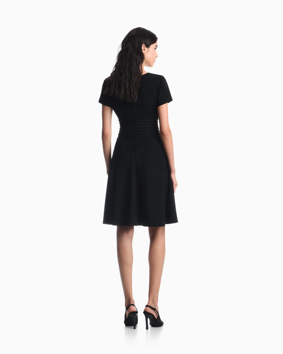Dress in techno cady with a pleated waist and short sleeves