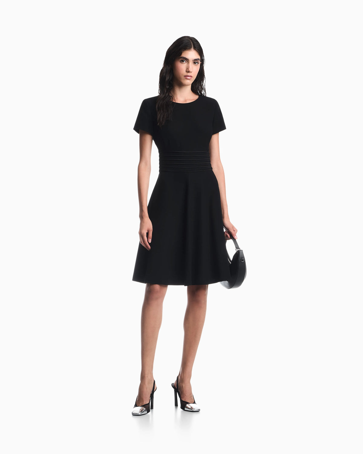 Dress in techno cady with a pleated waist and short sleeves