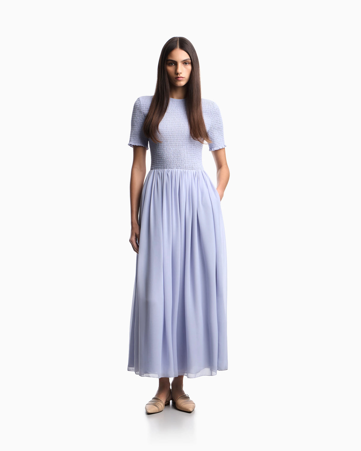 Short-sleeved long dress in technical georgette