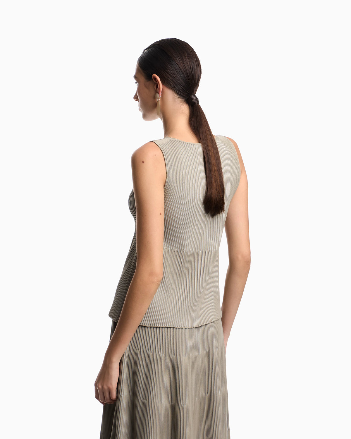 Knit top with a ribbed effect