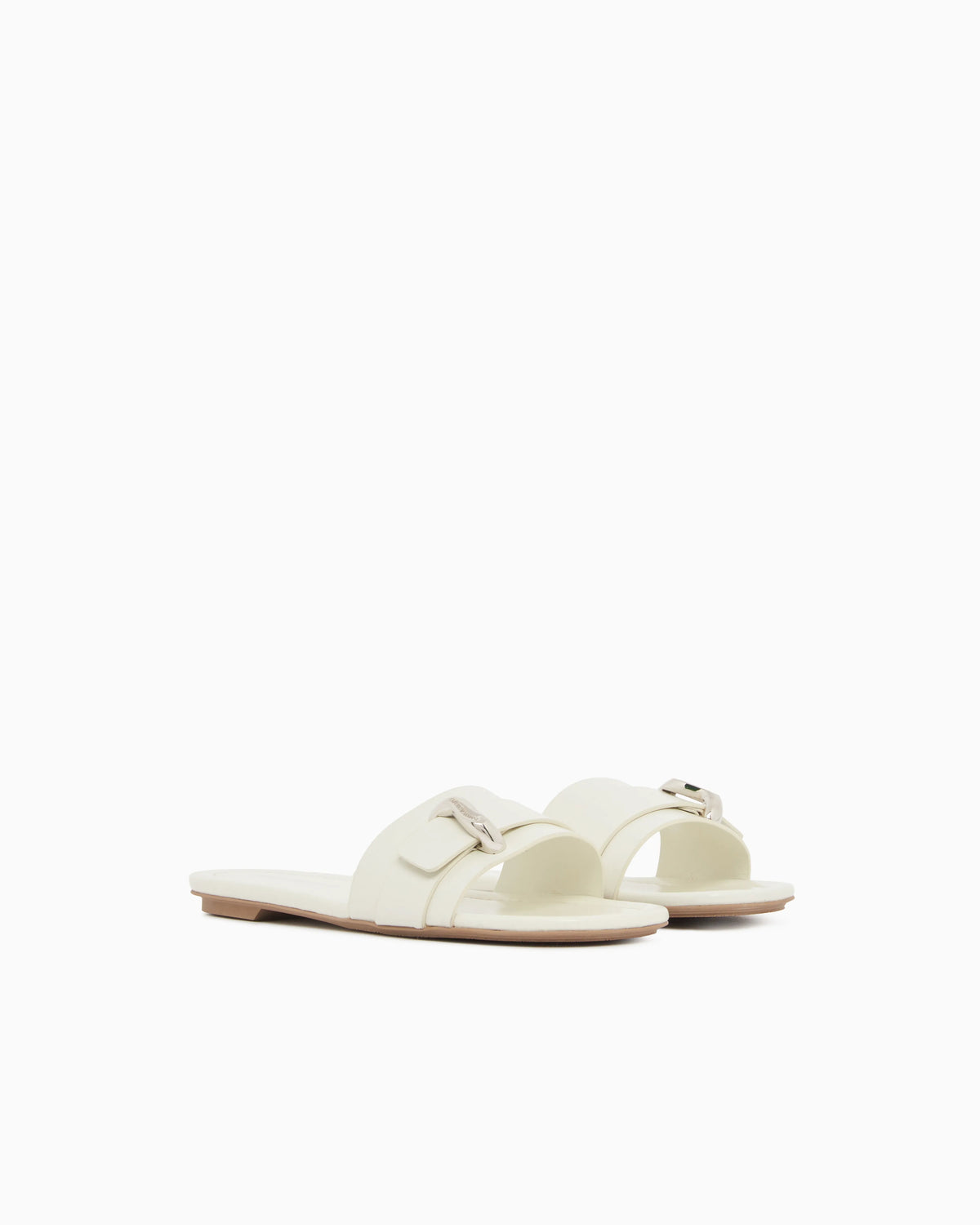 Shiny polished leather band sandals