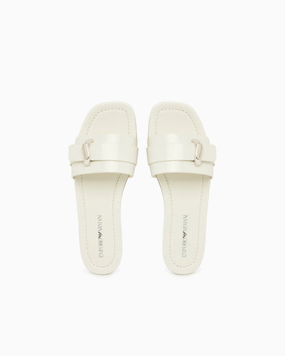 Shiny polished leather band sandals
