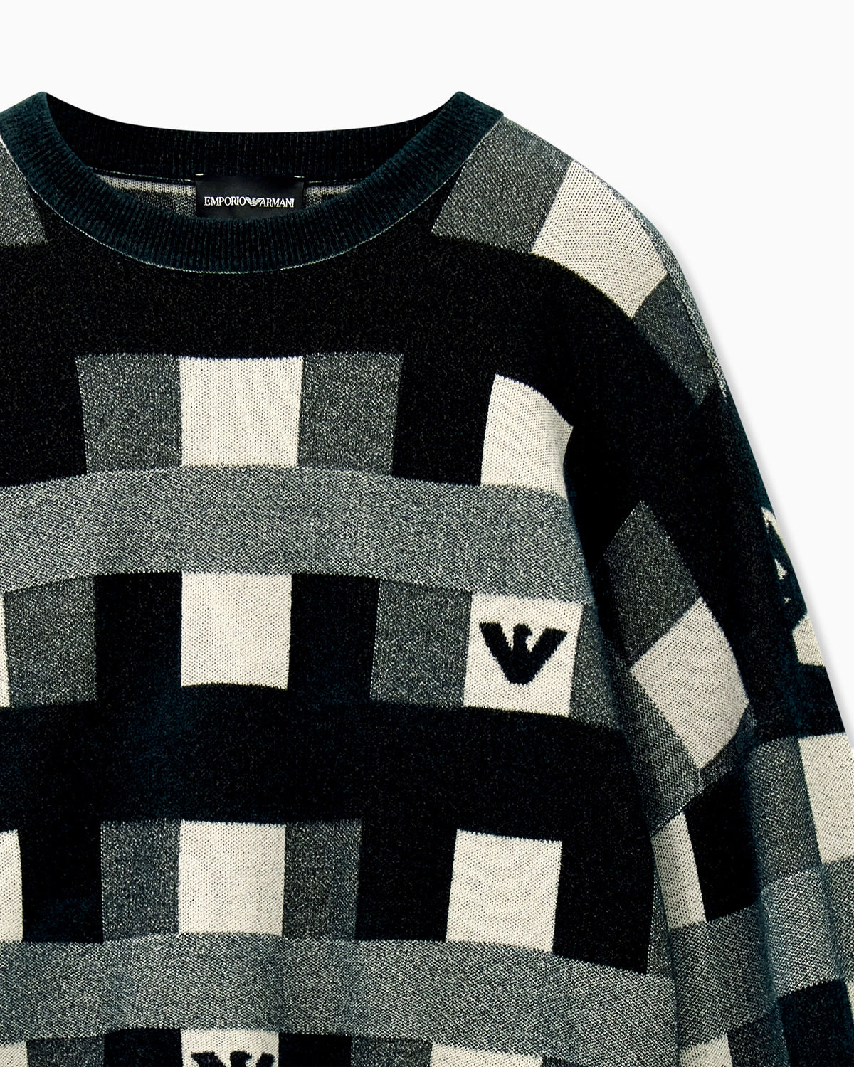 Crew neck pullover with checkered inlay graphic and logo