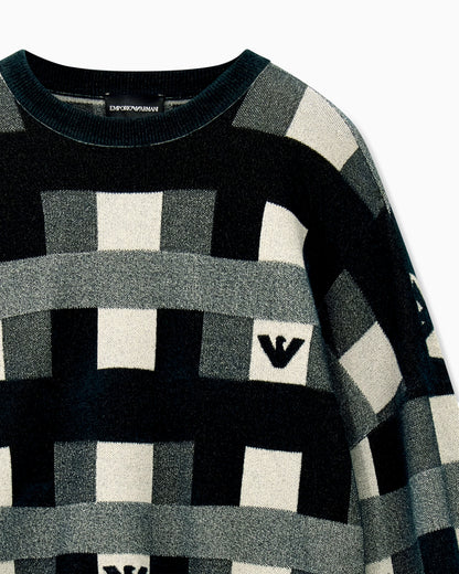 Crew neck pullover with checkered inlay graphic and logo