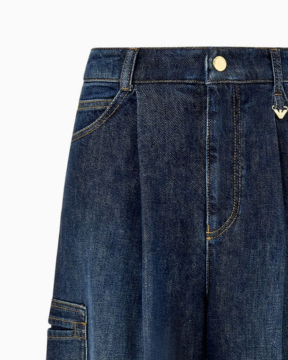 Wide-leg denim jeans with cargo pockets