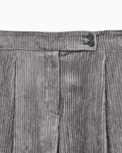 Pleated pants in fluid corduroy Signature Capsule