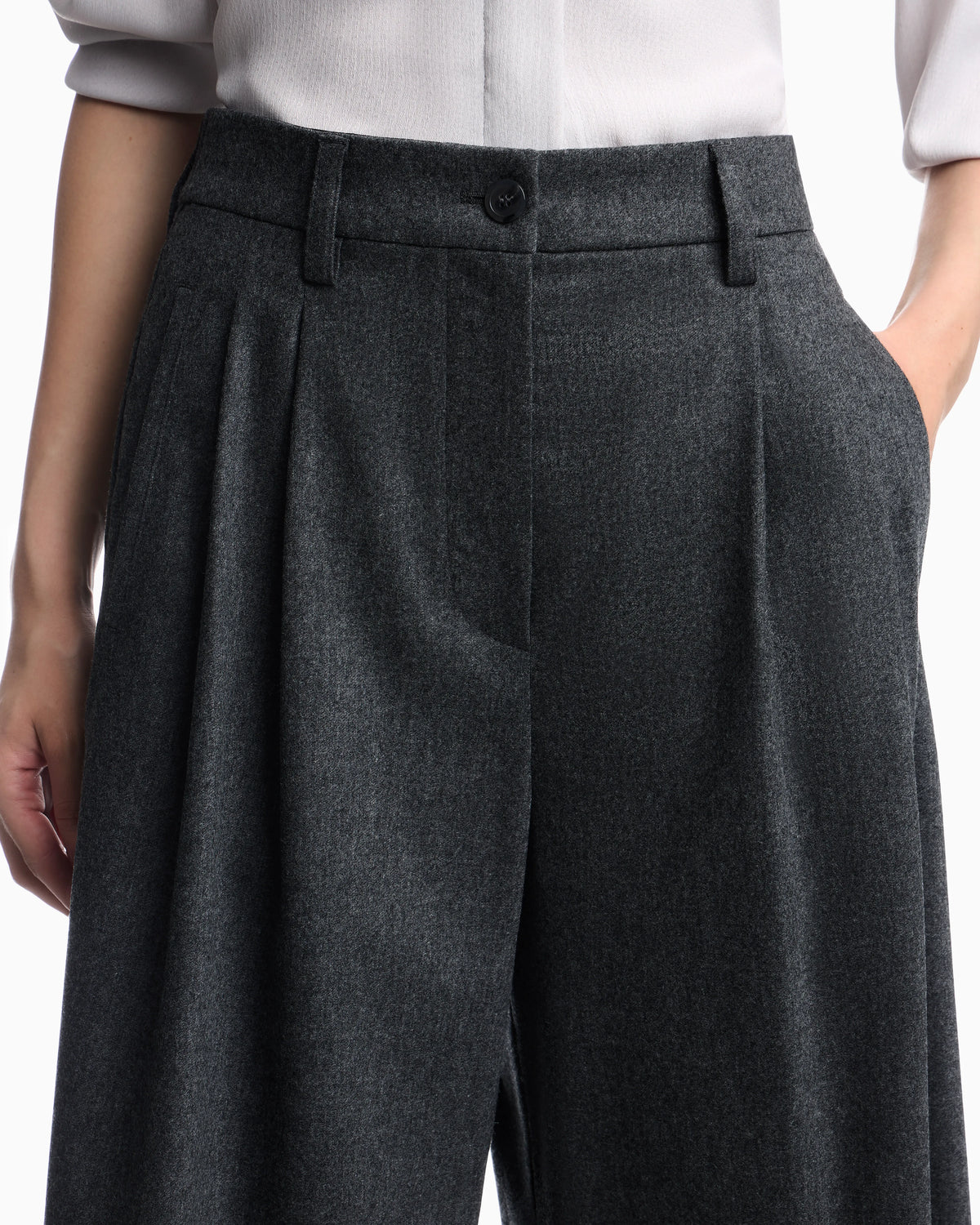 Wool flannel pleated bermuda shorts Signature Capsule
