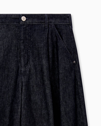 J6i relaxed fit jeans in rinse denim with pleats Signature Capsule