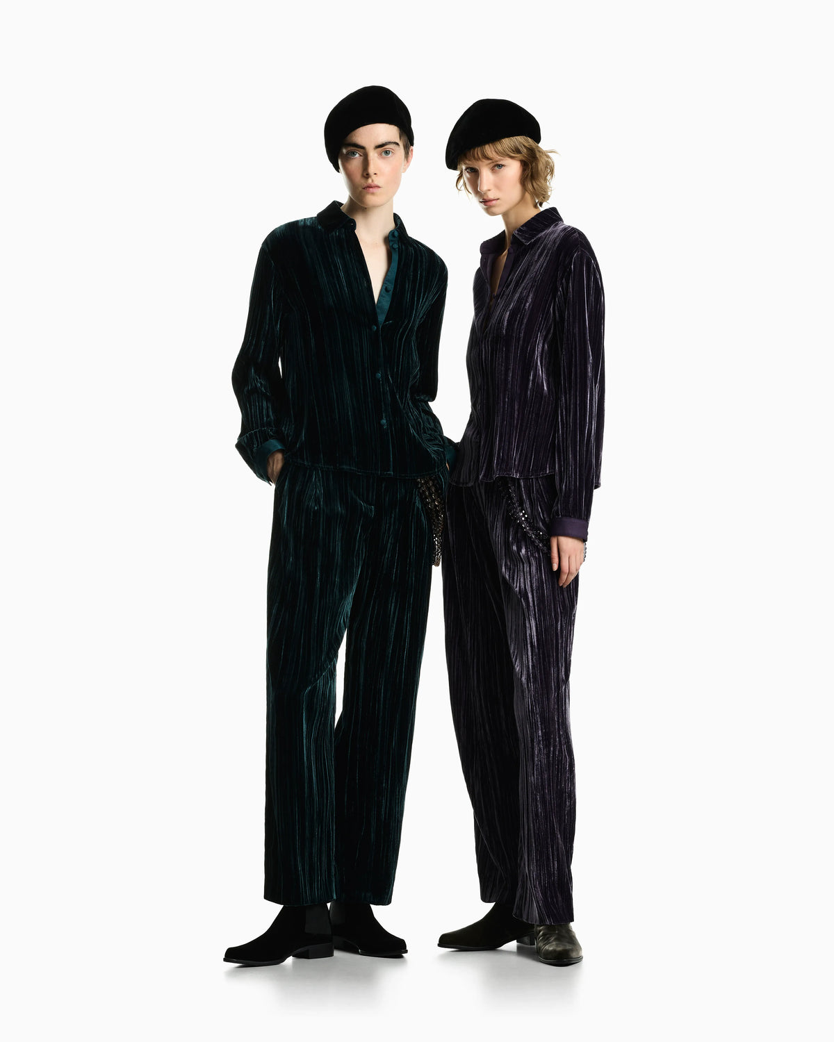 Plissé velvet shirt with a classic collar and long sleeves