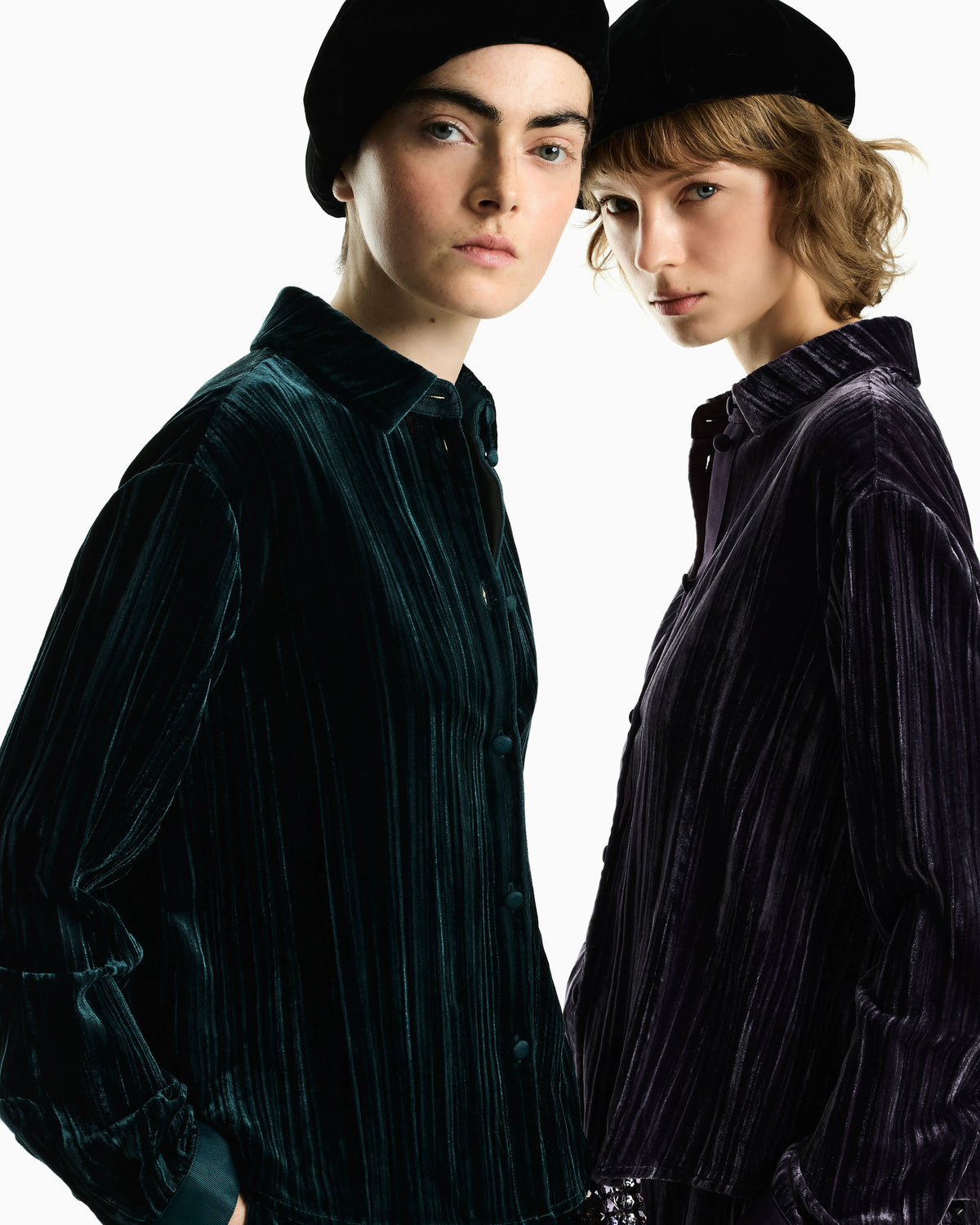 Plissé velvet shirt with a classic collar and long sleeves