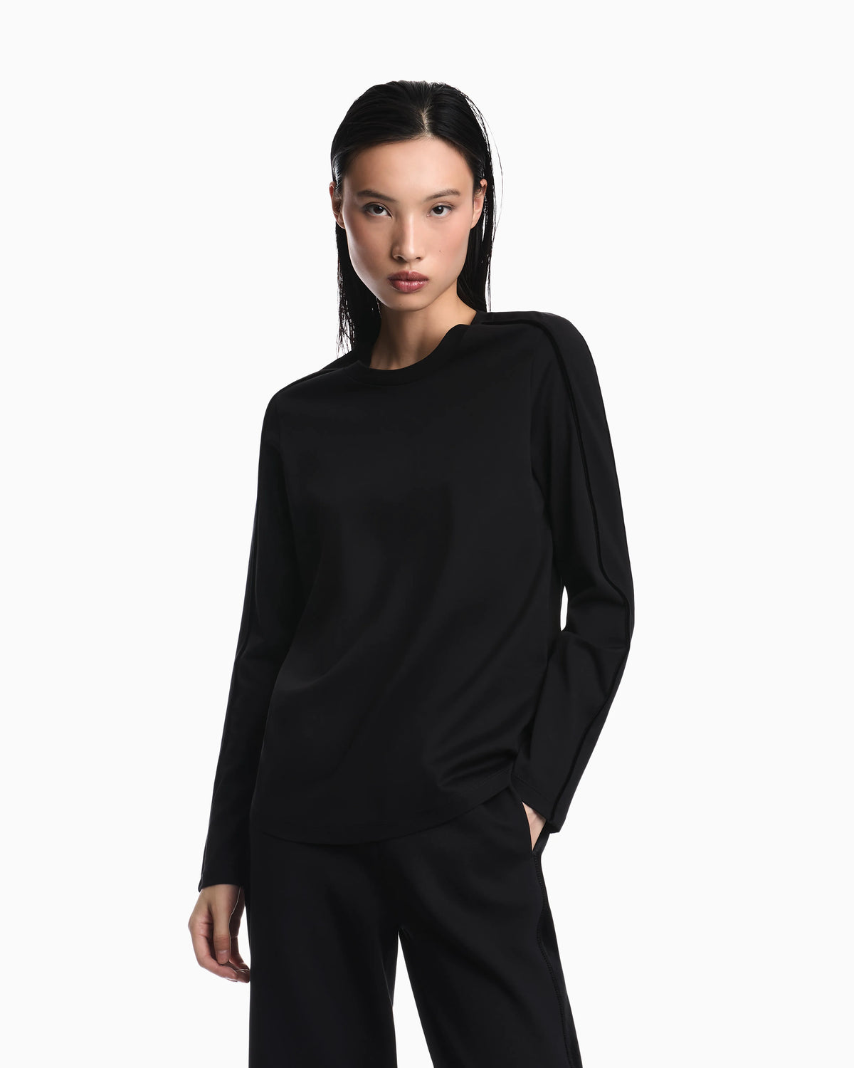 Mercerized jersey shirt with chenille tape Travel Essential