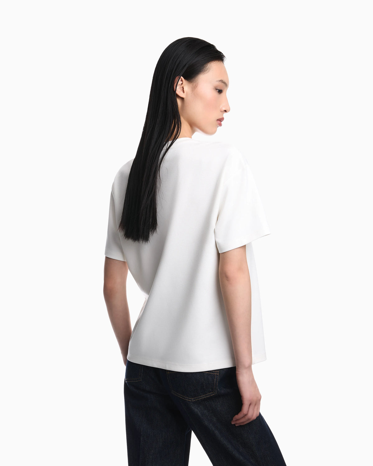 T-shirt in stretch viscose with a pocket outline