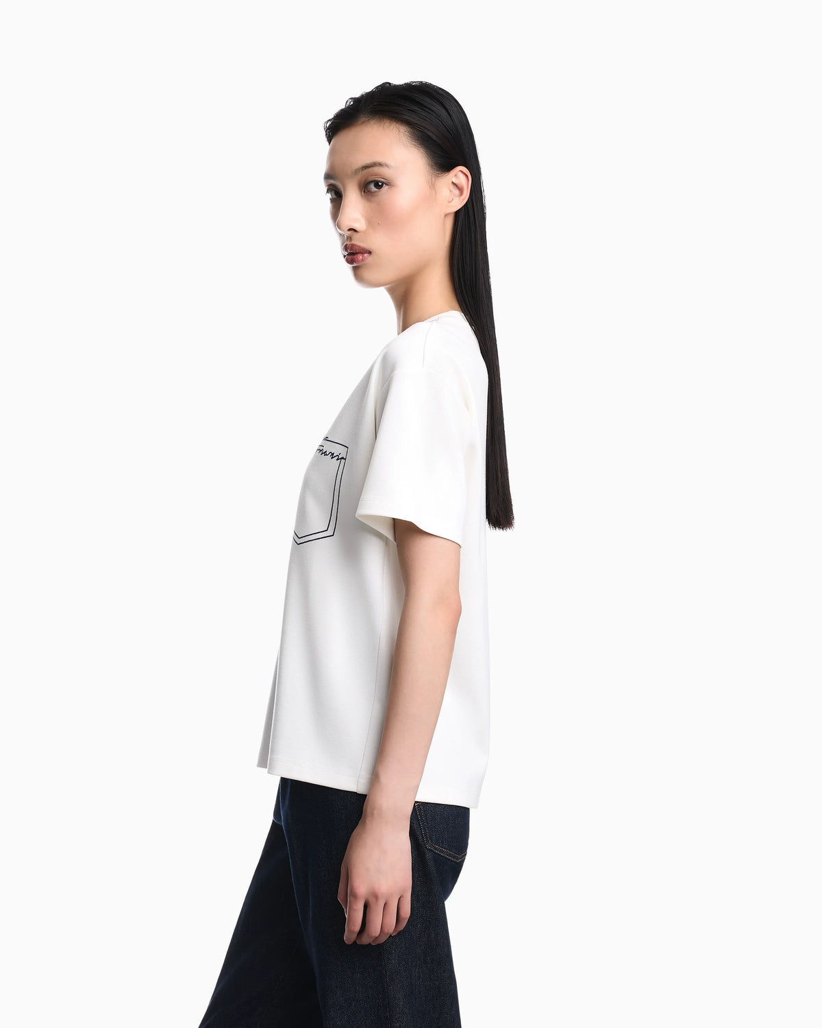 T-shirt in stretch viscose with a pocket outline