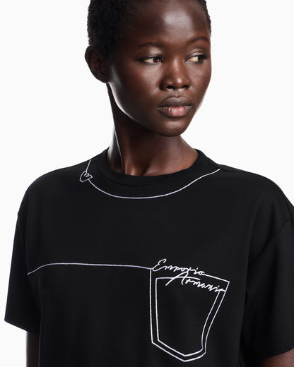 T-shirt in stretch viscose with a pocket outline
