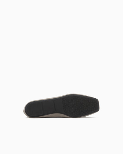 Lace-up ballet flats in suede with leather lining