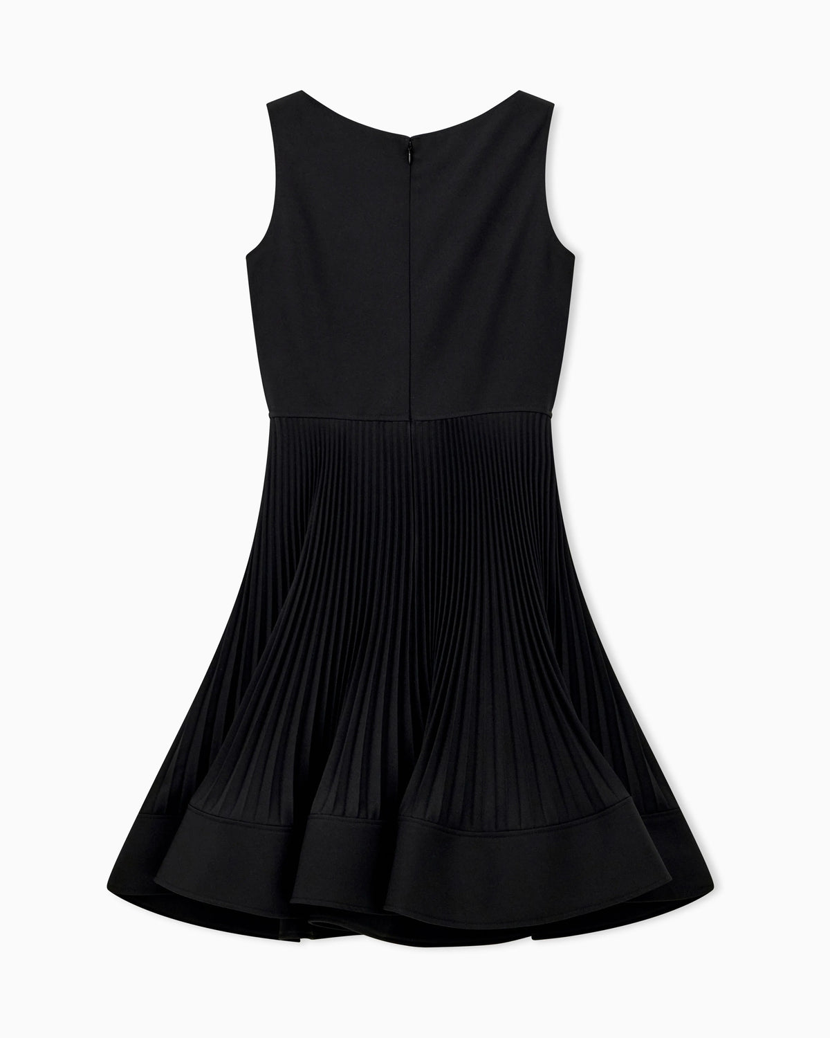 Dress in technical fabric with a pleated skirt