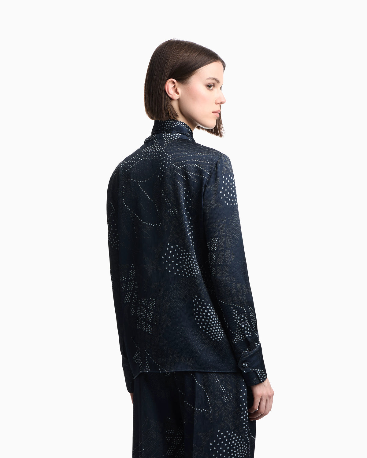 Creponne shirt with dotted floral print and a neck tie