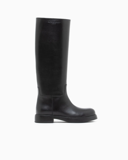 Leather knee-high boots with a round toe and low heel