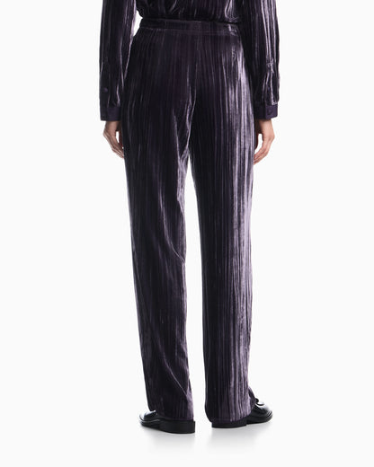 Trousers in plissé velvet with elastic waistband regular fit