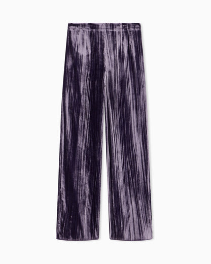 Trousers in plissé velvet with elastic waistband regular fit