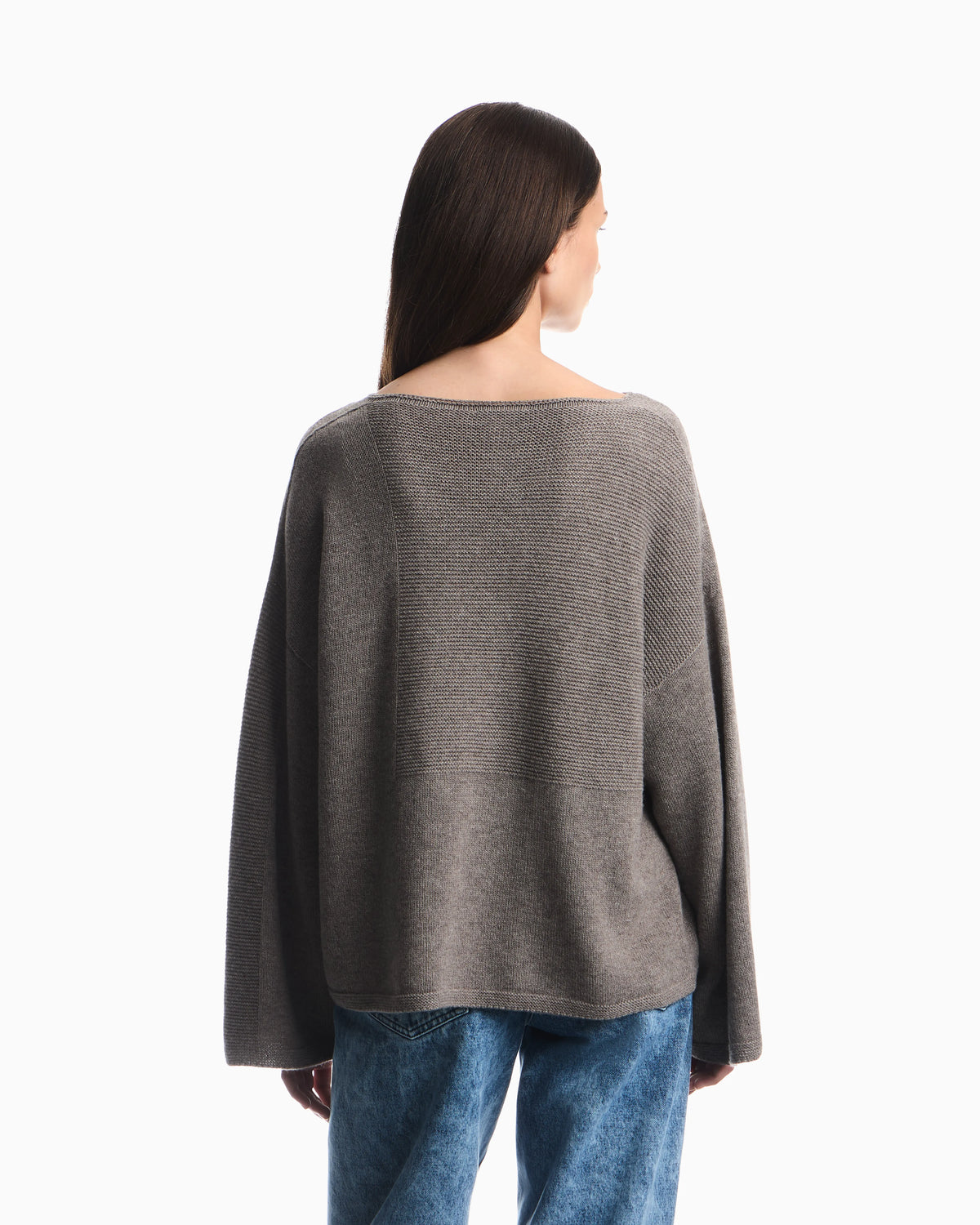 Sweater in textured virgin wool and cashmere with round neck