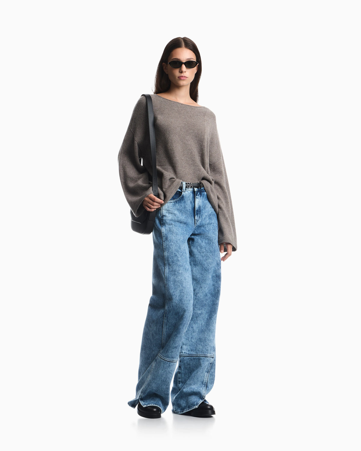 Sweater in textured virgin wool and cashmere with round neck
