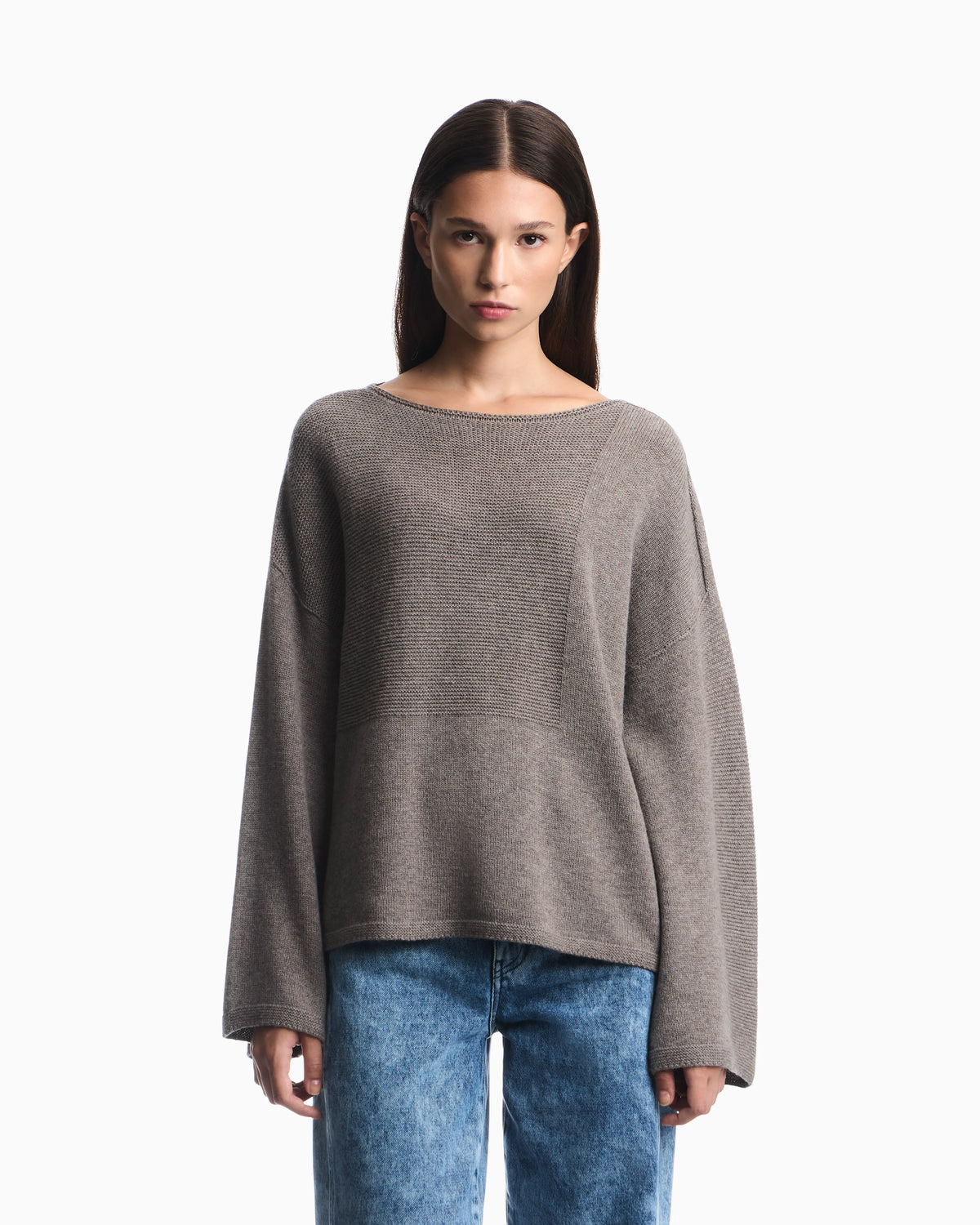 Sweater in textured virgin wool and cashmere with round neck