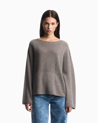 Sweater in textured virgin wool and cashmere with round neck