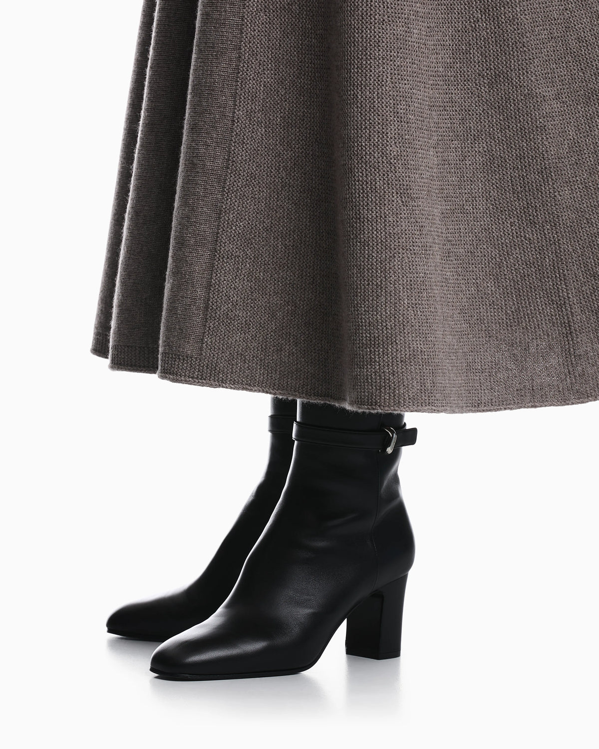 Skirt in virgin wool and cashmere with ribbed waistband