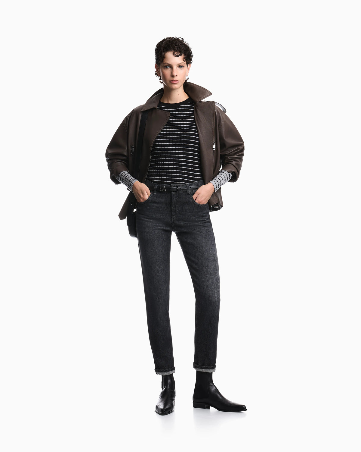 Slim fit ribbed pullover with crew neck and striped pattern