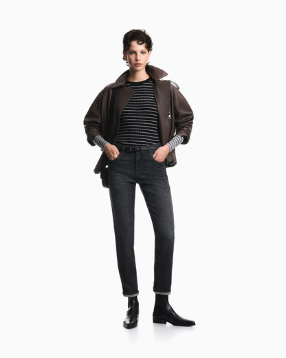 Slim fit ribbed pullover with crew neck and striped pattern