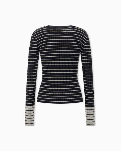 Slim fit ribbed pullover with crew neck and striped pattern