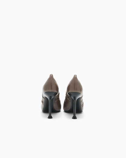 Pointed-toe leather court shoes with gathered detailing