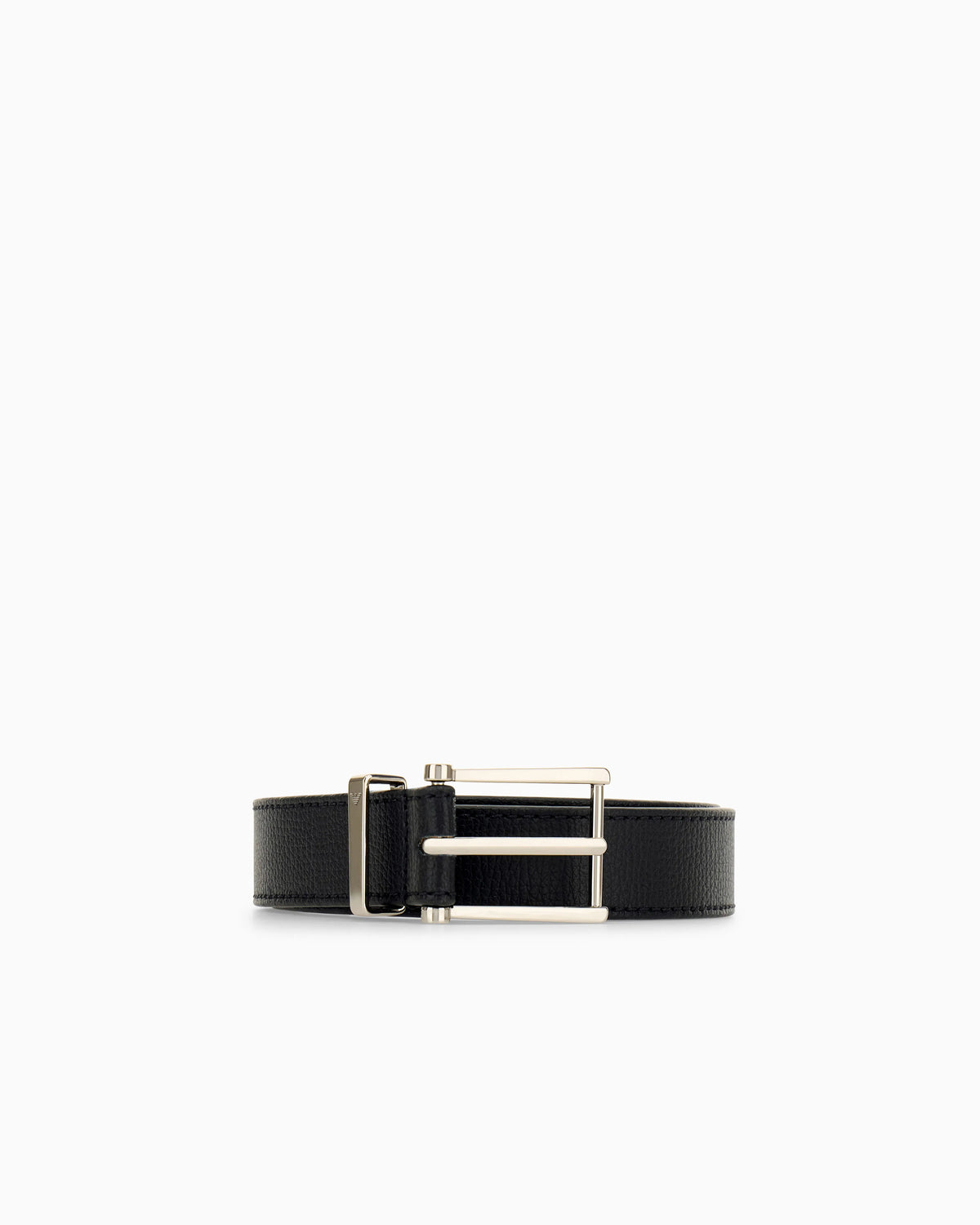 Tongue belt in textured leather with a rectangular buckle