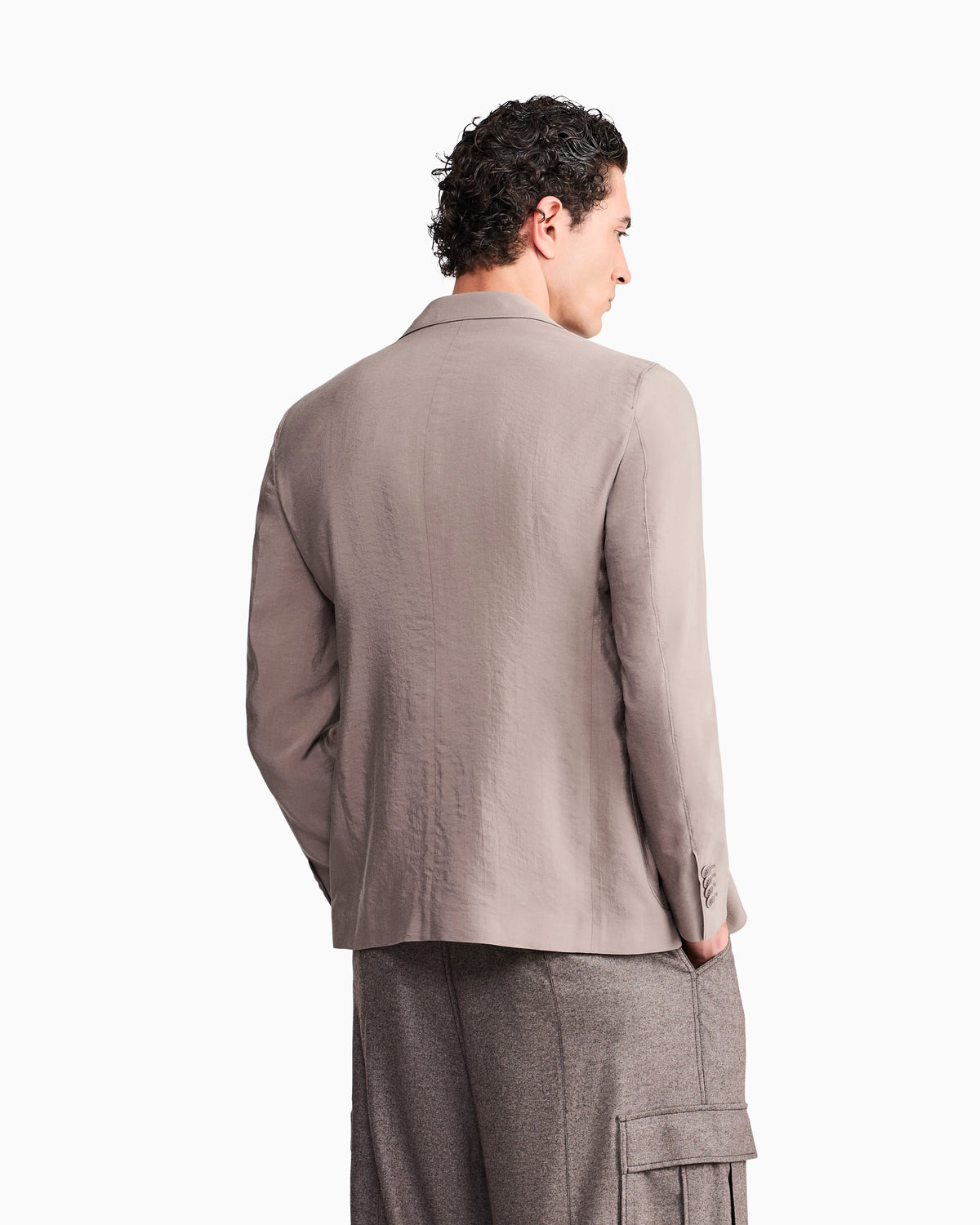 Upton single-breasted blazer in washed silk with two buttons