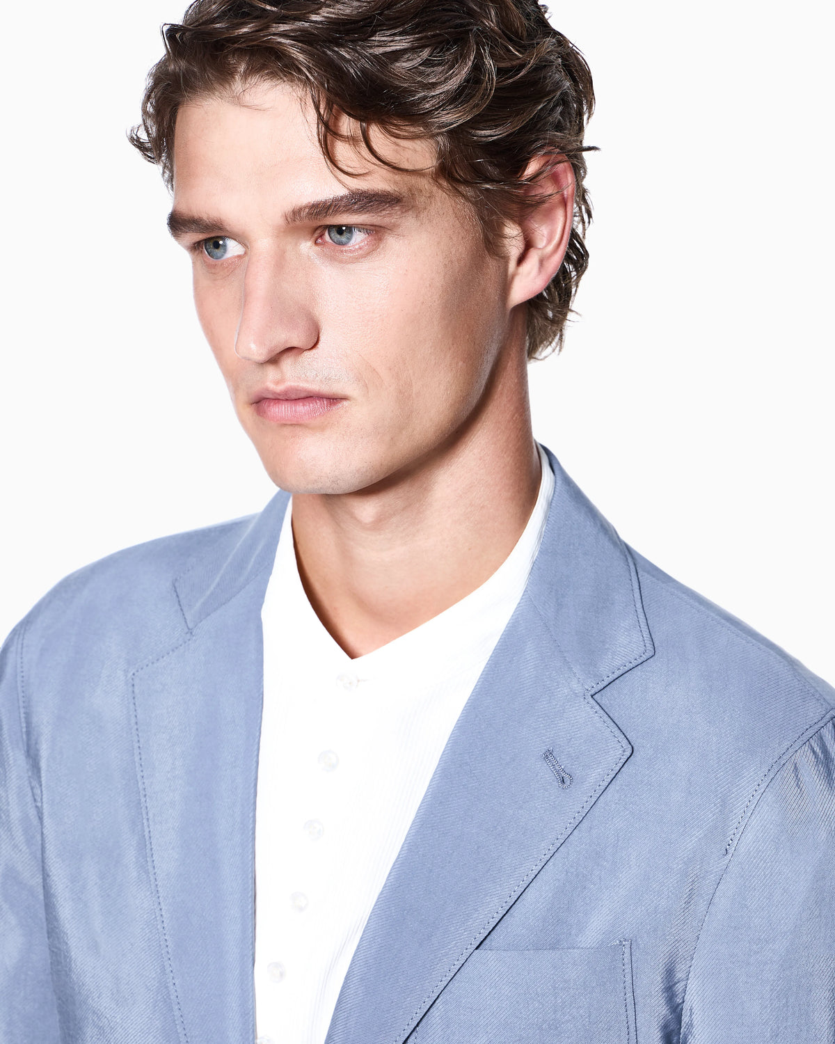 Upton single-breasted blazer in washed silk with two buttons