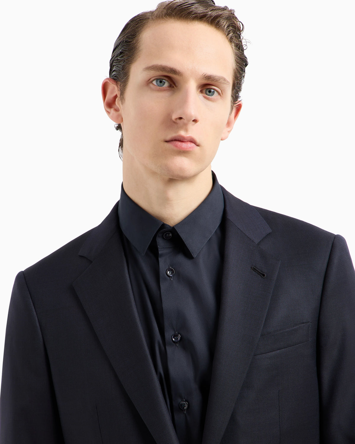 Manhattan line virgin-wool single-breasted suit