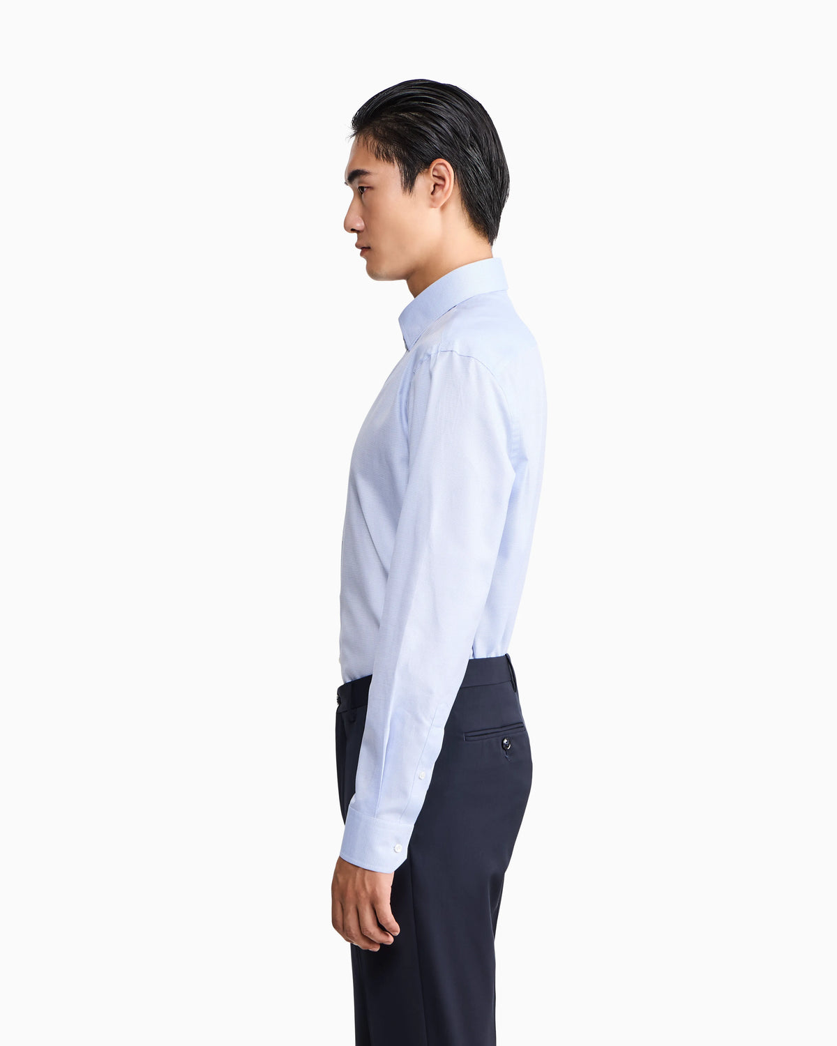 Regular fit shirt in micro weave cotton with French collar