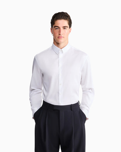 Regular fit shirt in cotton twill with exposed buttons