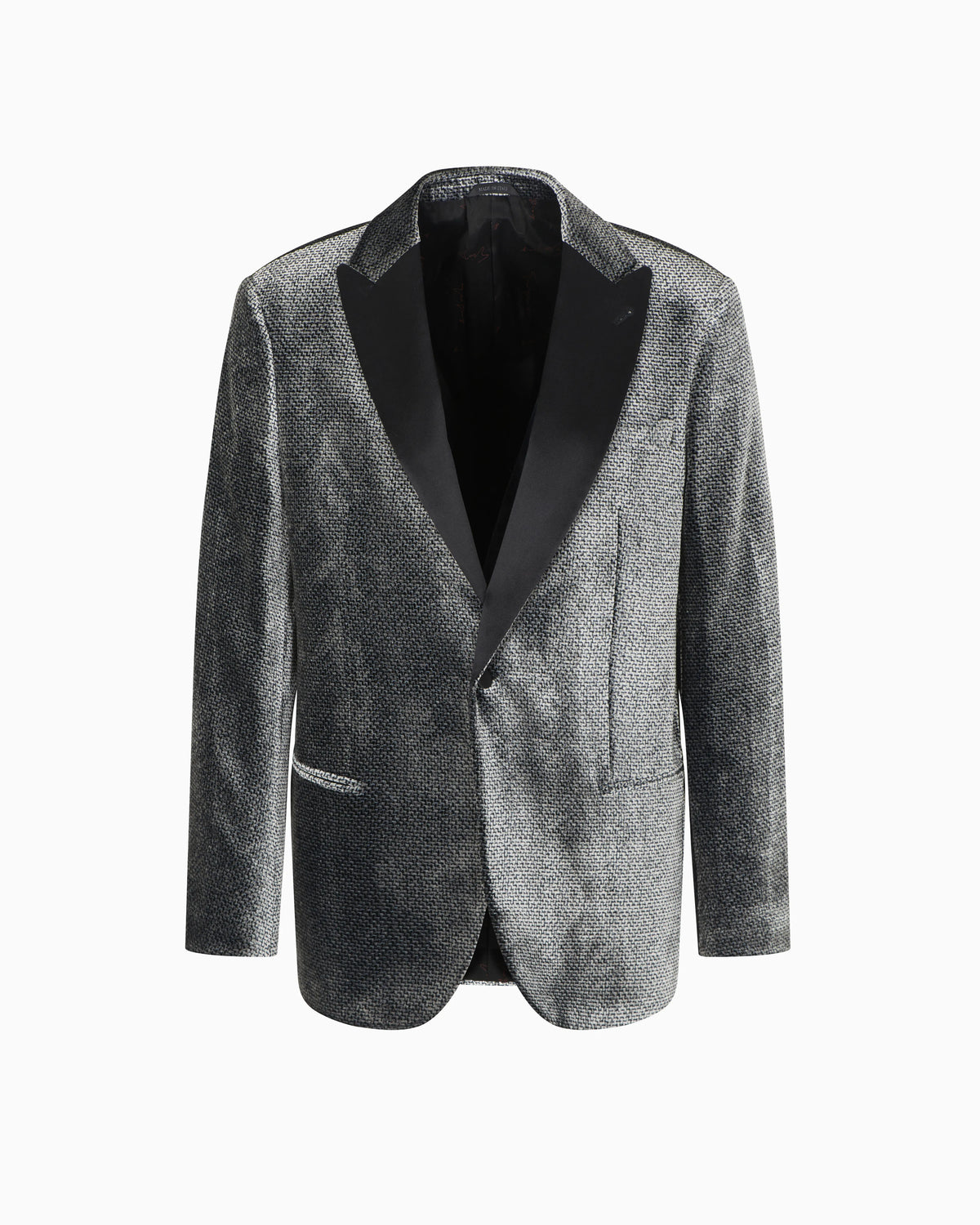 Giorgio’s single-breasted tuxedo jacket in micro devoré velvet