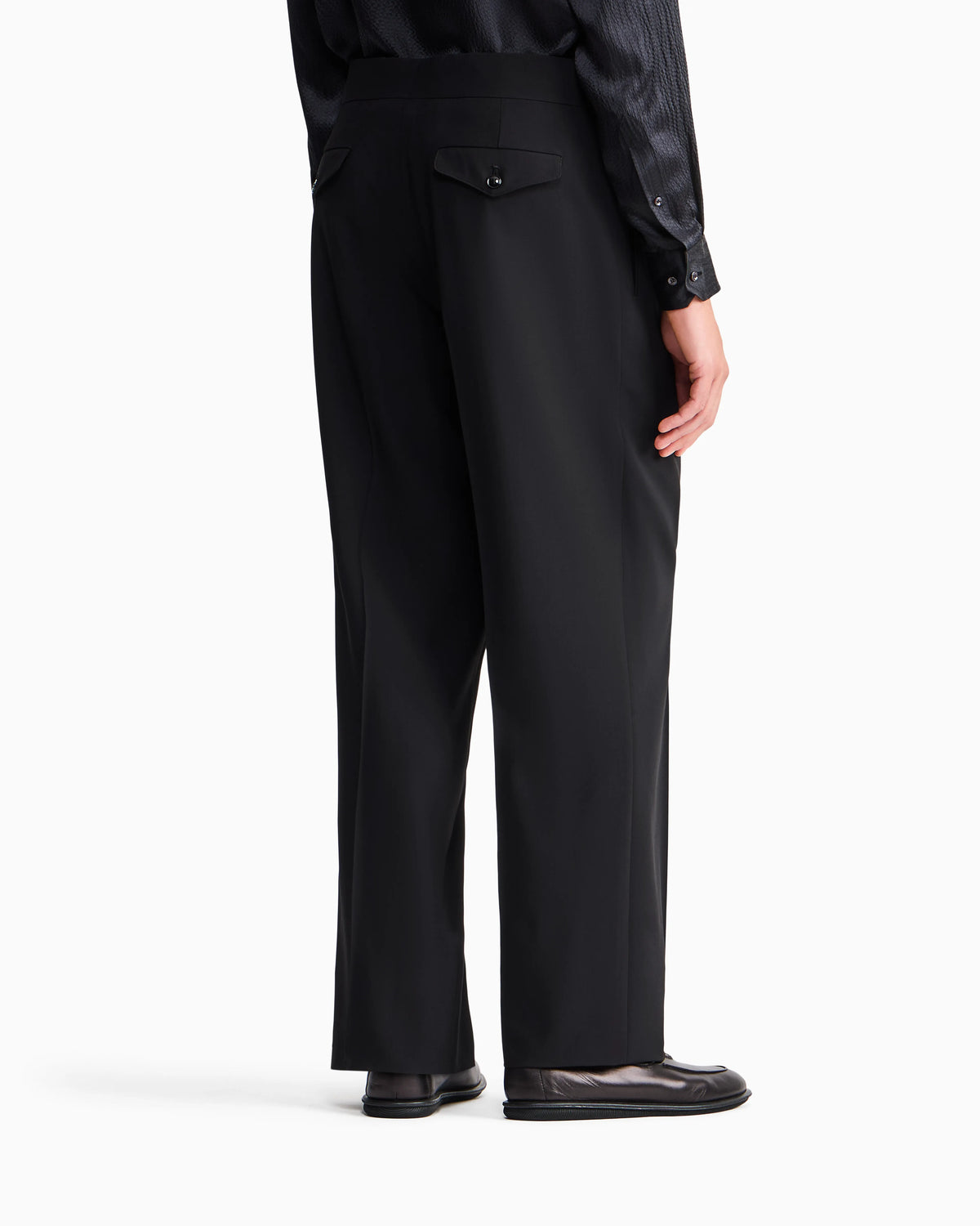 Tailored two-pleat trousers in pure virgin wool crepe