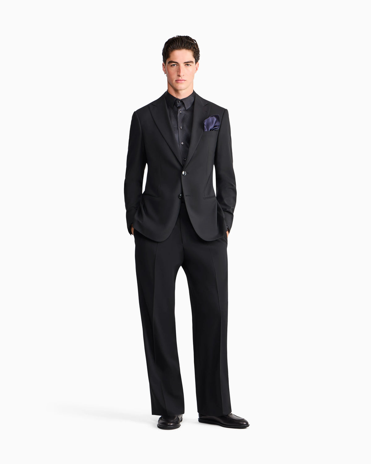 Tailored two-pleat trousers in pure virgin wool crepe