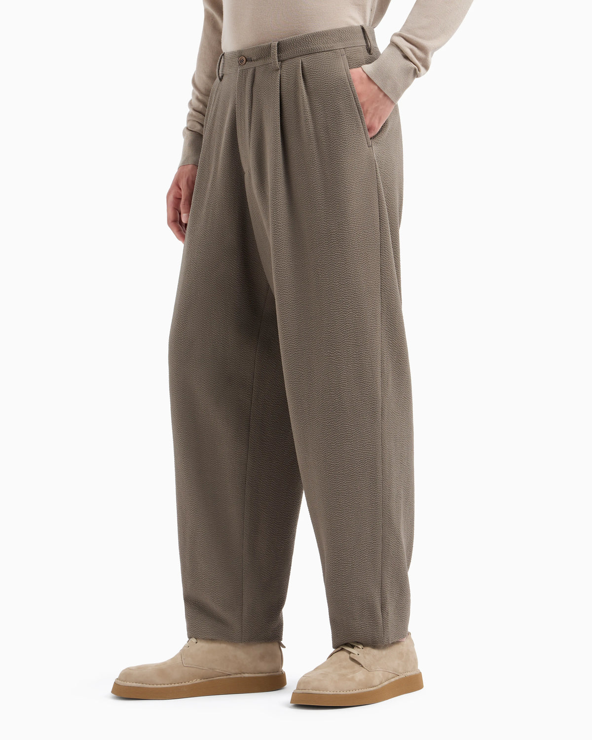 Double pleat trousers in virgin wool seersucker
