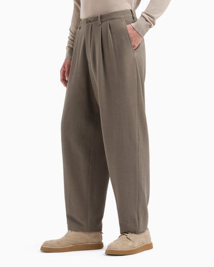 Double pleat trousers in virgin wool seersucker