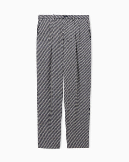 Trousers in Lyocell and silk with pleats and a diagonal print
