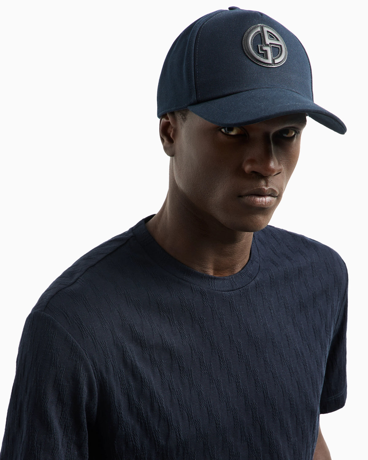 Cotton baseball cap with leather logo