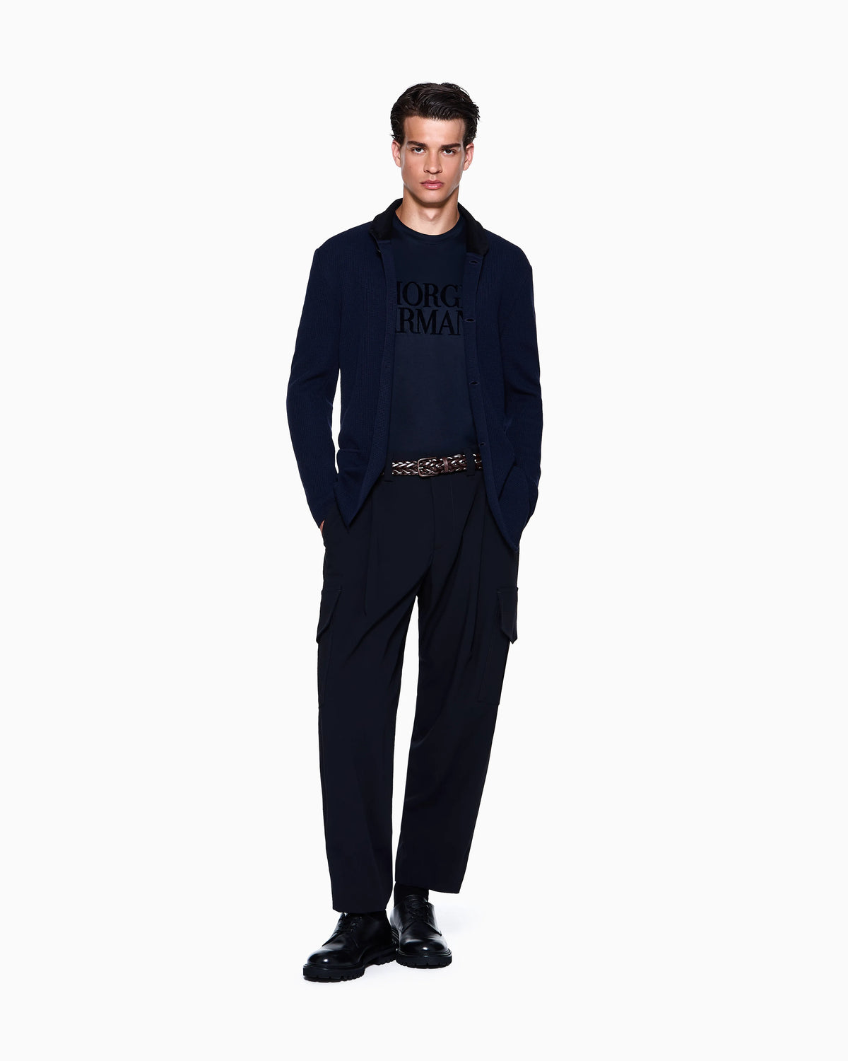 Single-pleat, pure virgin wool crêpe trousers